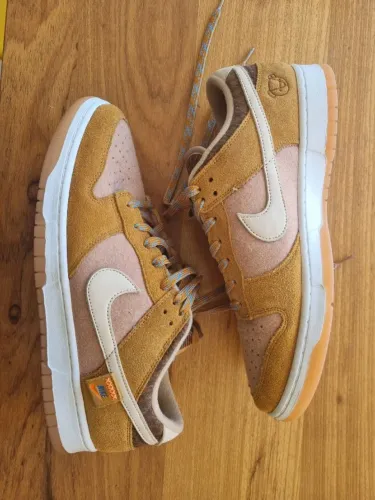 Nike Dunk Low SE Teddy Bear Praline 44 BR novo