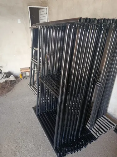 Peças novas de andaimes (tamanho 1,50 m)