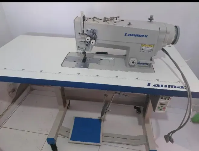Máquina pespontadeira industrial de costura
