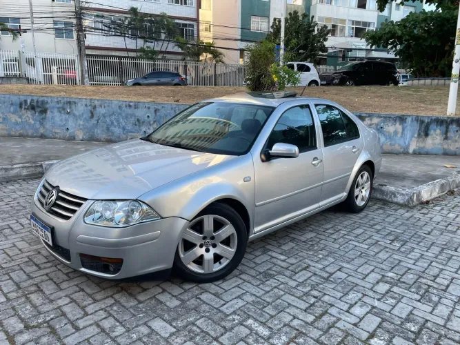 Volkswagen Bora 2.0/ 2.0 Flex 8V Aut. 2009