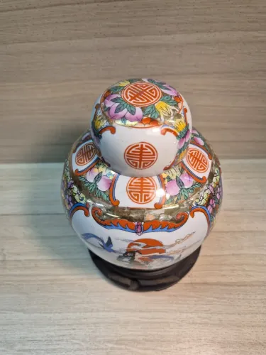 Pote Decorativo em Porcelana - Estilo Oriental