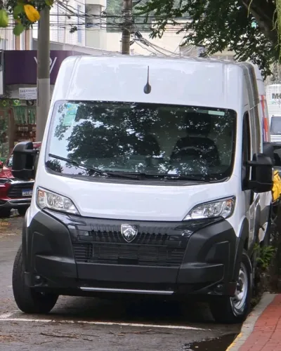 Peugeot Boxer Furgão 2.2 Turbo Diesel 2025