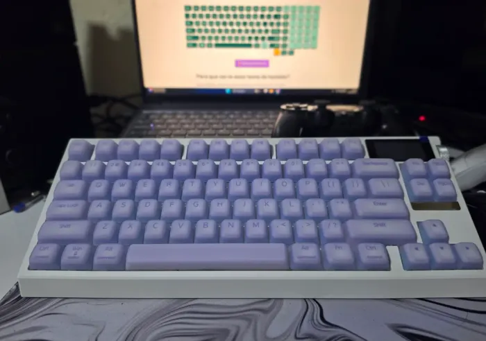 Epomaker G84 Pro - Keycaps Roxas de Silicone + Switch Creamy Jade<br>