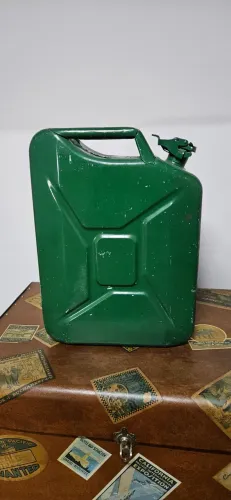 galao antigo militar para jippe ou decoraçao