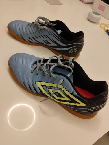 Chuteira futsal Umbro n° 43