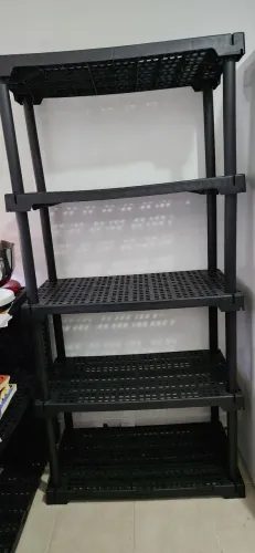 Estante em plástico firme