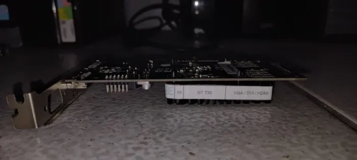 Placa de vídeo GeForce GT 730 usada - VGA DVI HDMI