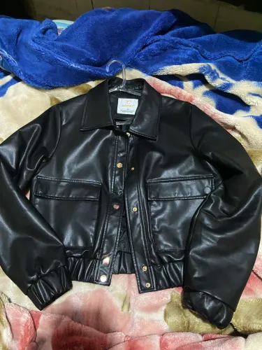 Estou vendendo essa jaqueta tamanho G