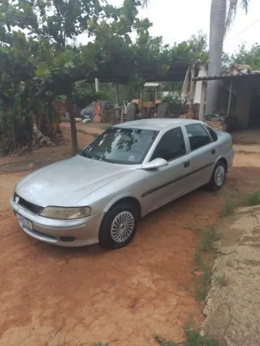 Chevrolet Vectra GL 2.2 / 2.0 MPFI 2000
