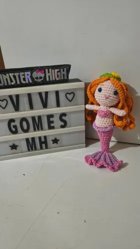 Boneca sereia amigurumi