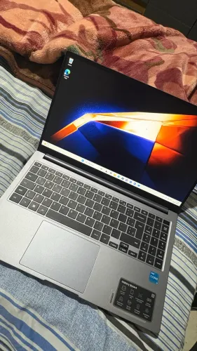 Samsung book 4