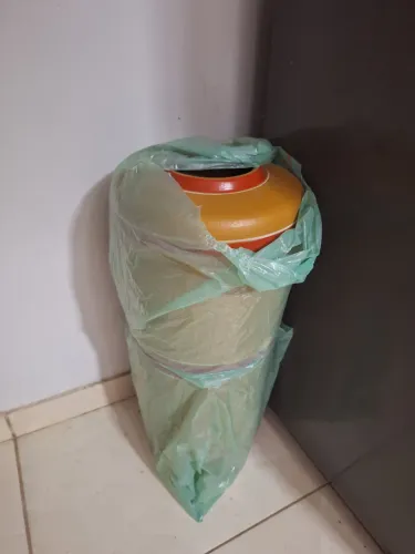 Um filtro de 3 velas novo no plastico