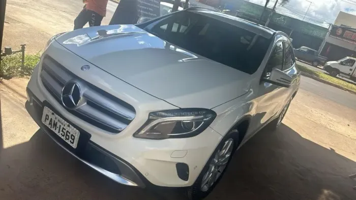 Mercedes-Benz GLA 200 Adv. 1.6/1.6 TB 16V Flex Aut. 2016