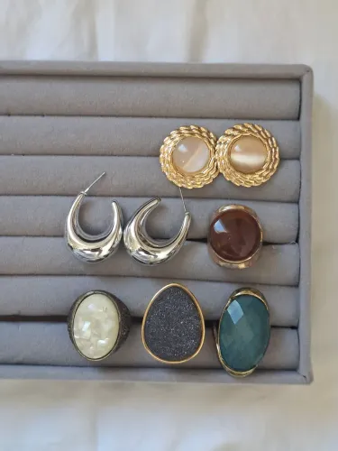 Kit com Brincos e Anéis