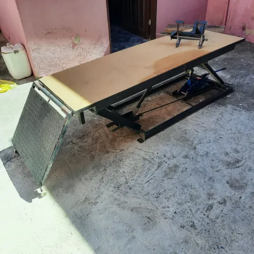 Estou vendendo rampa para motos novo usado . Valor 2300 reais. vez. O suporte nunca usado.