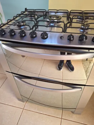 Fogão Electrolux, 5 bocas, 2 fornos tampa espelhada , bivolt