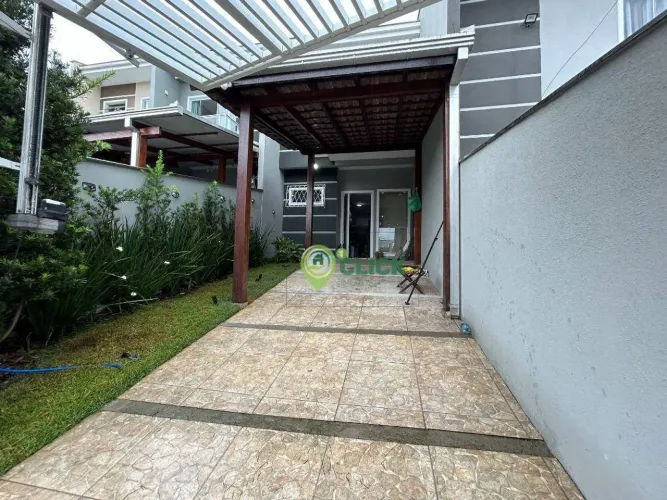 Casa com 2 suítes para alugar, 80 m² por R$ 2.950/mês - Nova Brasília - Joinville/SC