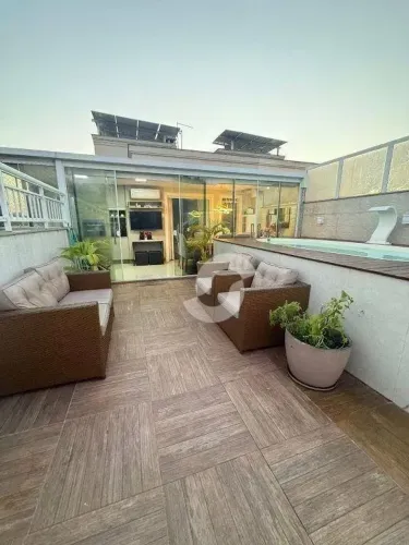 Cobertura com 4 dormitórios à venda, 144 m² por R$ 900.000,00 - Maria Paula - São Gonçalo/