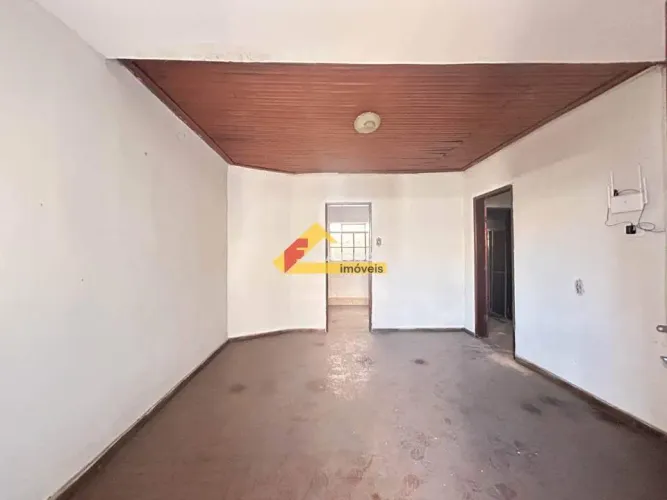 Casa para aluguel, 4 quartos, 1 vaga, Niterói - Divinópolis/MG