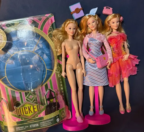 Lote Bonecas Ariana Grande Wicked Glinda Ler descrição