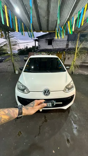 Volkswagen Up! Take 1.0 T. Flex 12V 3P 2015