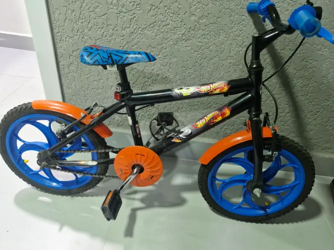 Bicicleta Infantil aro 16 HotWheels