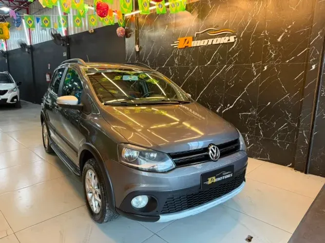 Volkswagen Crossfox 1.6 MI Total Flex 8V 5P 2014
