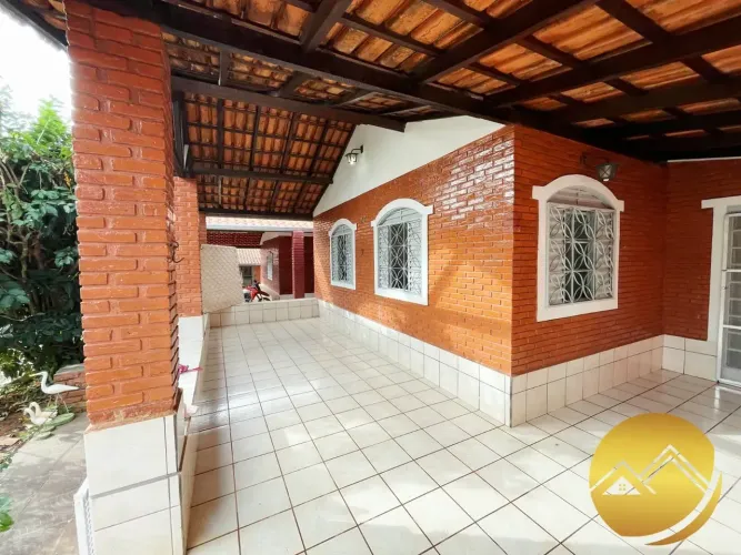 Excelente chalé 4 quartos, a menos de 300 metros do Assaí Atacadista e da loja da Havan!