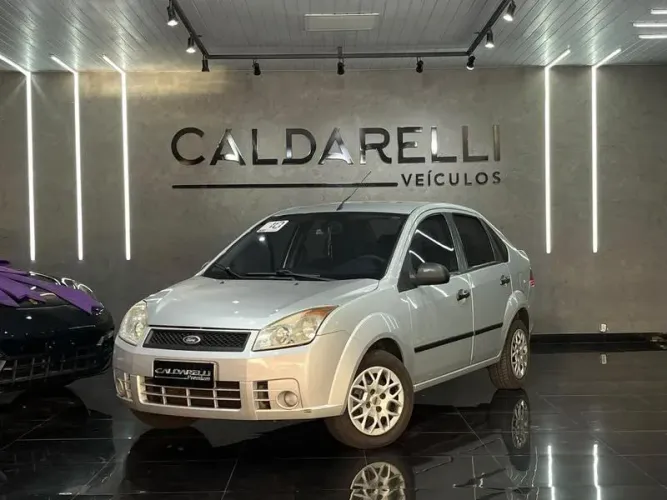 Ford Fiesta Sedan 1.0 8V Flex 4P 2010