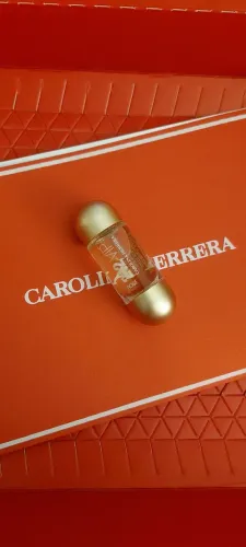 Mini carolina herrera 212 vip rose 5ml