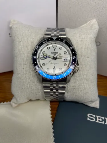 Relógio Seiko 5 sports GMT NOVO SSK033