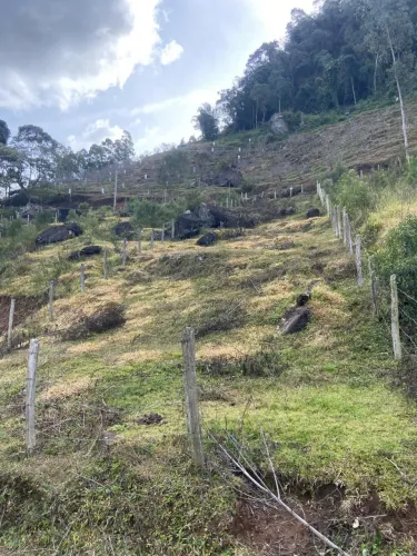 Terreno 475 m² | Duas ruas | Vista para a Serra | Marmelópolis-MG