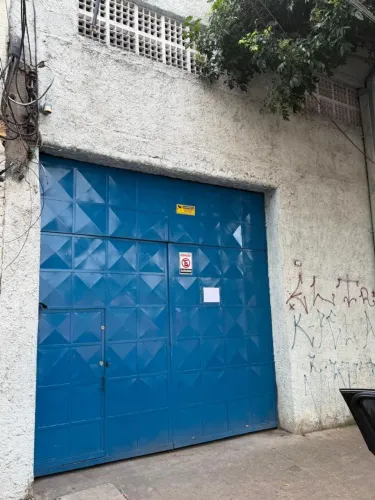 Aluga se loja c salas 