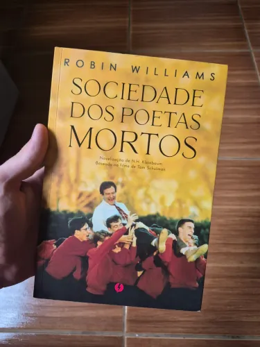 Sociedade dos Poetas Mortos