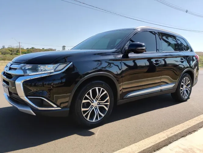 Mitsubishi Outlander Comfort 2.0 16V Aut. 2018