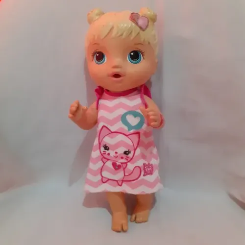 Kit com 2 bonecas Baby Alive.