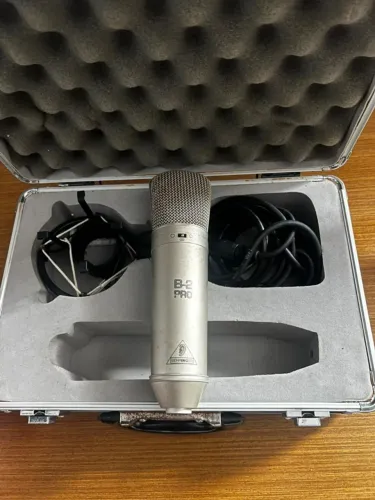 behringer b2 pro