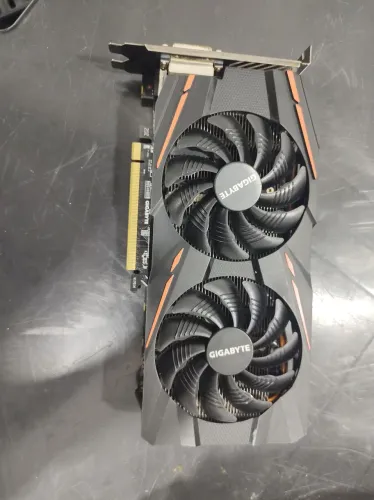 Placa de vídeo RX580 Gigabyte original  com defeito