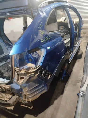 Lateral traseira direita nivus