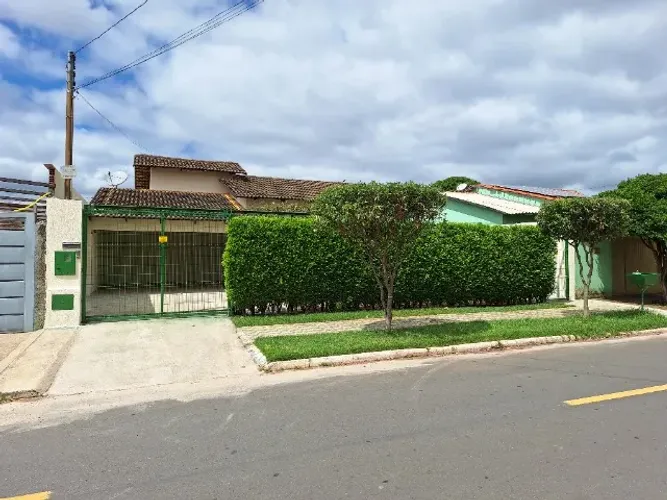 Senador Canedo Jardim Todos os Santos Ampla Casa 3 Quartos com Suíte Excelente Localização