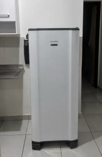 Geladeira/Refrigerador Esmaltec Branca 245L ROC31 PRO