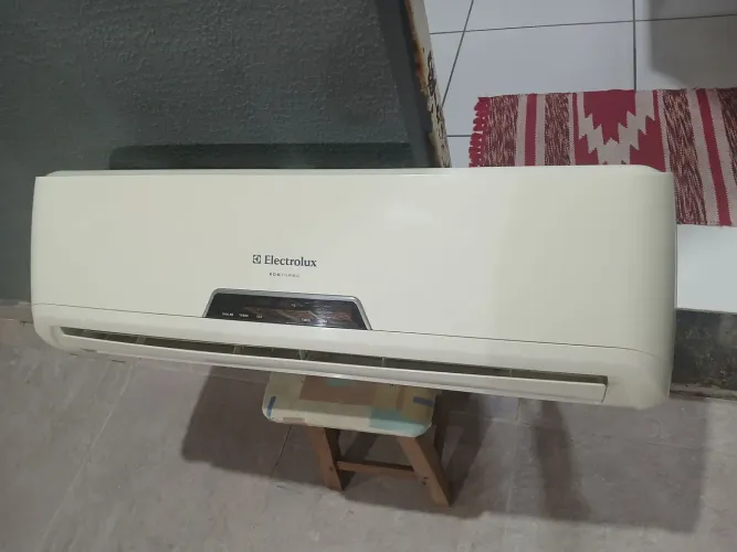 Ar condicionado Electrolux Eco Turbo 9.000 BTUs -Frio- 220V 