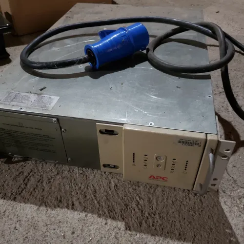 Lote 2 Nobreaks APC Smart-UPS 3000VA Rack - sem baterias