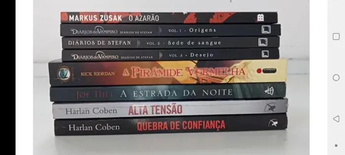 Lote de Livros - Fantasia e Policial