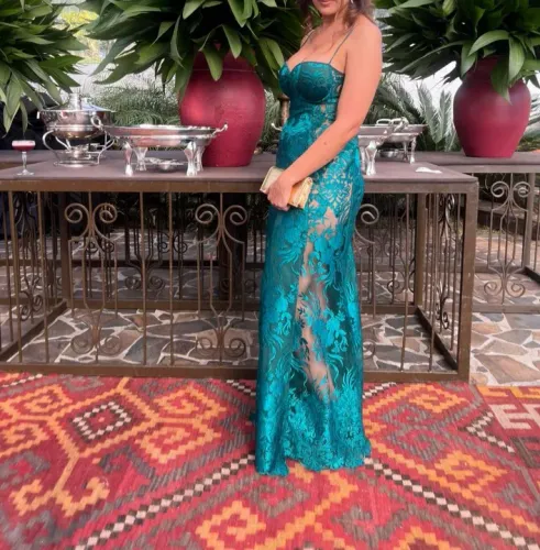 Vestido de Festa em Renda Super Elegante