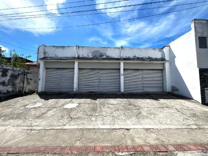 Alugo Loja em Ilha de Santa Maria com 328m² e 5 vagas em avenida movimentada - R$ 9.000,00