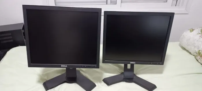 Monitores DELL P170ST17