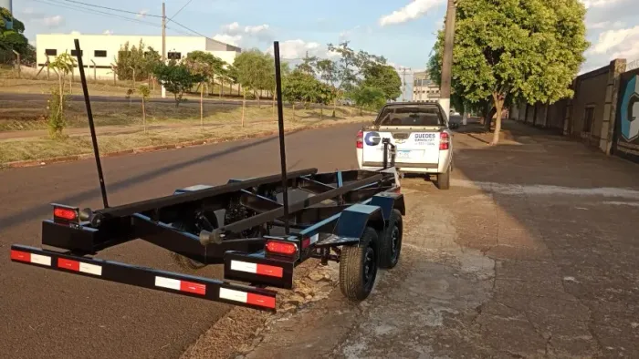 carreta para lancha de 19 pes com freio inercial