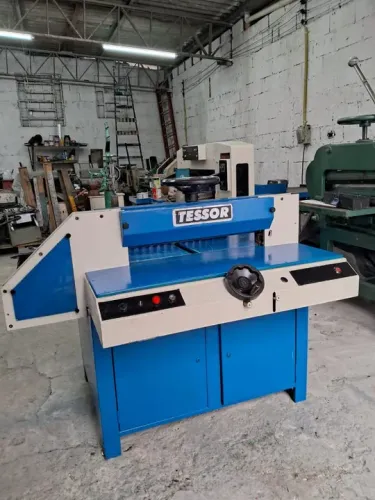 Cortador de Papel Guilhotina Tessor 70