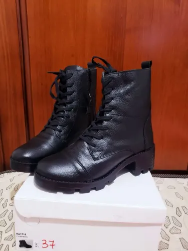 Bota Coturno Feminina de Couro 